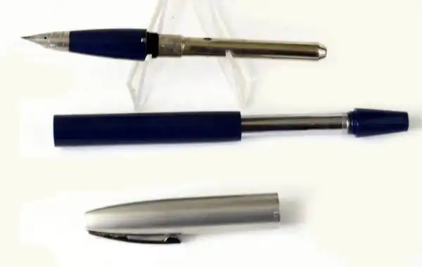 Vintage Sheaffer Imperial touchdown II navy fountain pen with triumph F nib - Clean - Image 2