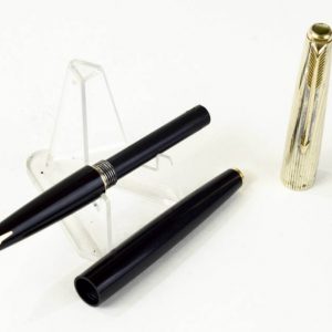 vintage-parker-61-heirloom-rainbow-cap-fountain-pen-14K-solid-gold-Fine-nib-USA