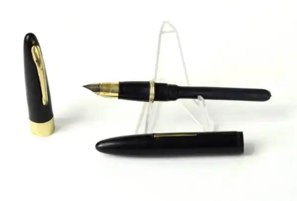 Vintage Sheaffer lifetime lever fill fountain pen with 14K gold triumph M nib - Used - Image 2