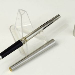 parker-180-brushed-chrome-barrel-fountain-pen-14K-reversible-Xtrafine-Medium-nib-USA