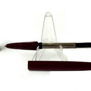 vintage-parker-17-burgundy-barrel-fountain-pen-14K-solid-gold-Medium-nib-england