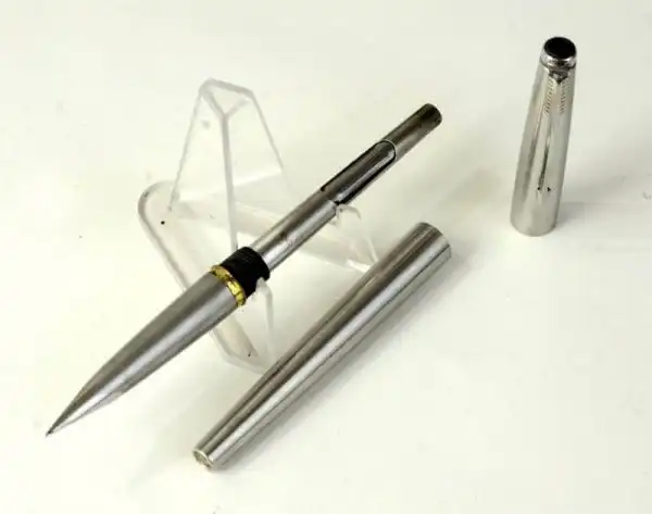 Parker 50 falcon fountain pen full metal body fountain pen - embedded Medium Nib - Image 2
