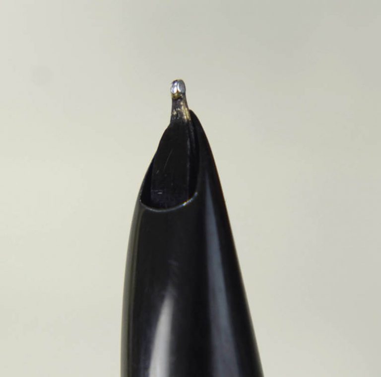 Buy parker 61 insignia fountain pen with 14CT gold M nib online