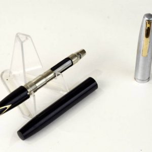 vintage-sheaffer-imperial-440-XG-fountain-pen-14K-solid-gold-Fine-nib-USA