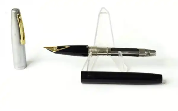 Vintage sheaffer imperial 440XG fountain pen and 14K gold M nib - Used - Image 2