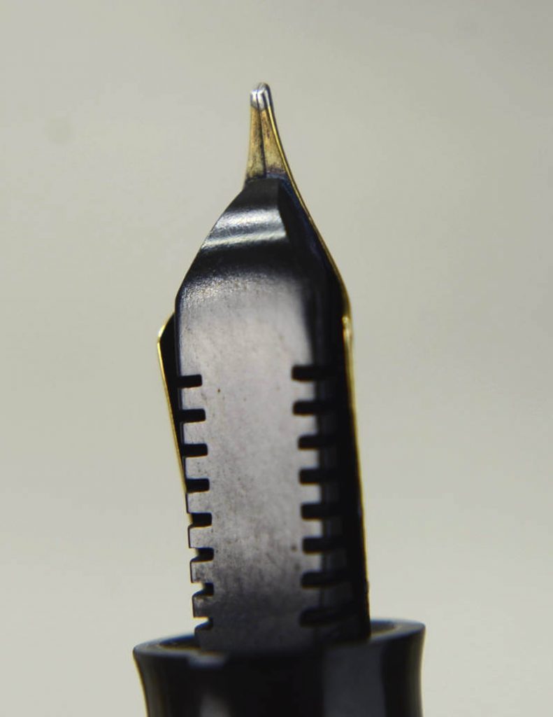 Buy parker duofold button filler fountain pen 14K sold gold F nib online