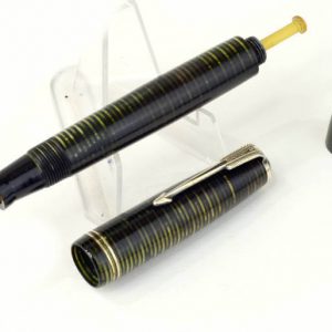 vintage-parker-junior-vac-filler-green-striped-fountain-pen-14K-solid-gold-Fine-nib-Canada