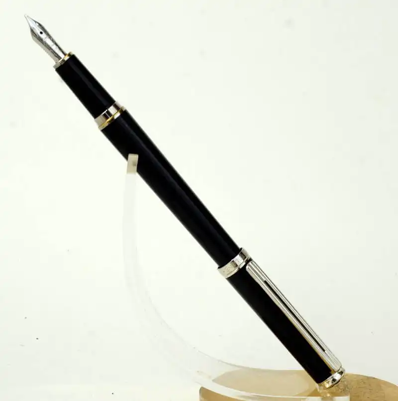 万年筆　montblanc noblesse oblige 14k 585 MONTBLANC (モンブラン) 万年筆 NOBLESSE OBLIGE ペン先:585