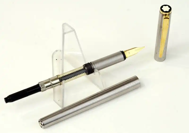 Montblanc Noblesse First Gen fountain pen 14K gold F nib - 1970 Circa - Image 2