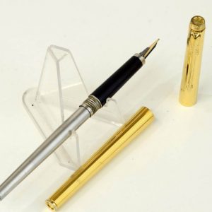 vintage-parker-180-golden-barrel-fountain-pen-14K-solid-gold-Medium-Fine-nib-USA
