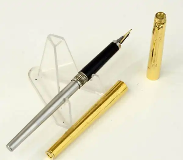 Vintage parker 180 fountain pen with gold filled barrel 14K F and M dual nib - Mint - Image 2