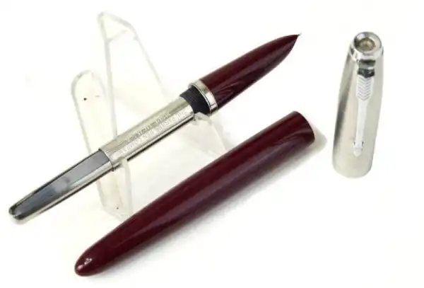 Vintage parker 21 burgundy  fountain pen with steel medium nib - clean - Image 2