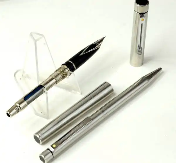 sheaffer targa 1001 fountain pen and ballpoint set with steel M nib - Clean - Image 2