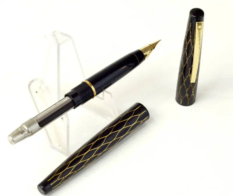 Buy lady sheaffer 642 black tulled fountain pen with 14K gold M
