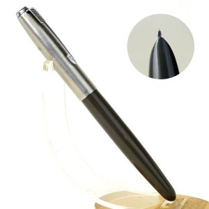 Vintage parker 21 dove grey  fountain pen with steel fine nib - Used