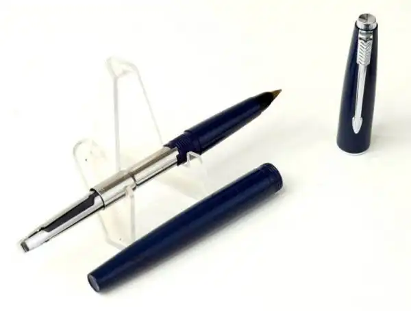 Vintage parker new slimfold navy fountain pen with 14C gold M nib - Clean - Image 2