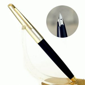Vintage Platinum 200 black fountain pen - semi-hooded steel F nib - Used