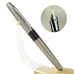 Pilot metropolitan fountain pen with steel F nib - Mint