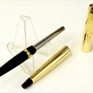 vintage-parker-45-insignia-gold-filled-fountain-pen-14K-solid-gold-Fine-nib-England