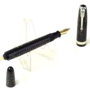 vintage-parker-vacumatic-celluloid-barrel-fountain-pen-14K-solid-gold-Fine-nib-Canada