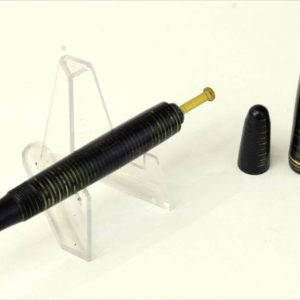 vintage-parker-vacumatic-green-striped-fountain-pen-14K-solid-gold-Medium-nib-Canada