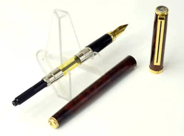 Vintage Reform German made  fountain pen with  plated F nib - Clean - Image 2