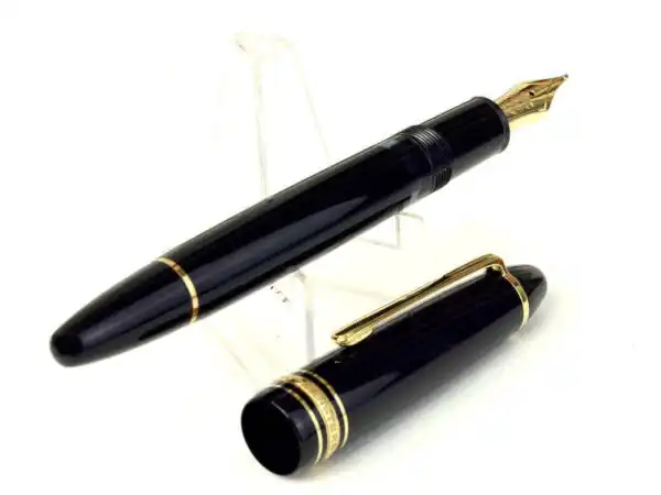 Montblanc Meisterstück 146 Piston Filler fountain pen 14K solid Gold B nib  - Mint - Image 2