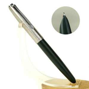 Vintage parker 21 dove grey  fountain pen with steel medium nib - clean