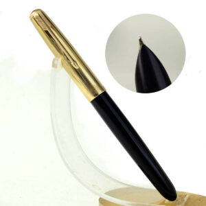Vintage parker 51 fountain pen  with 14K solid gold M nib - Clean