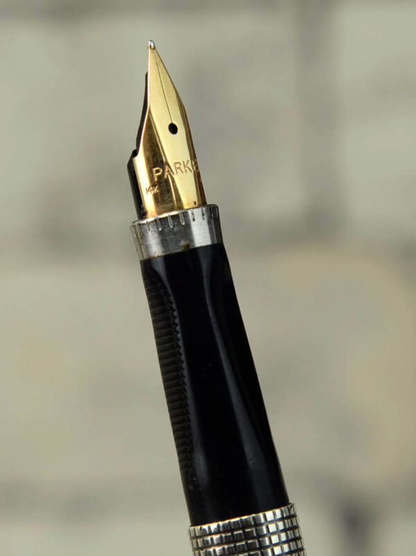 Vintage parker 75 sterling silver fountain pen with 14K gold M nib