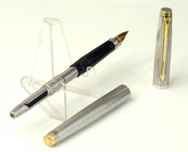 Vintage parker 75 sterling silver fountain pen 14Karat Gold M nib - mint - Image 2