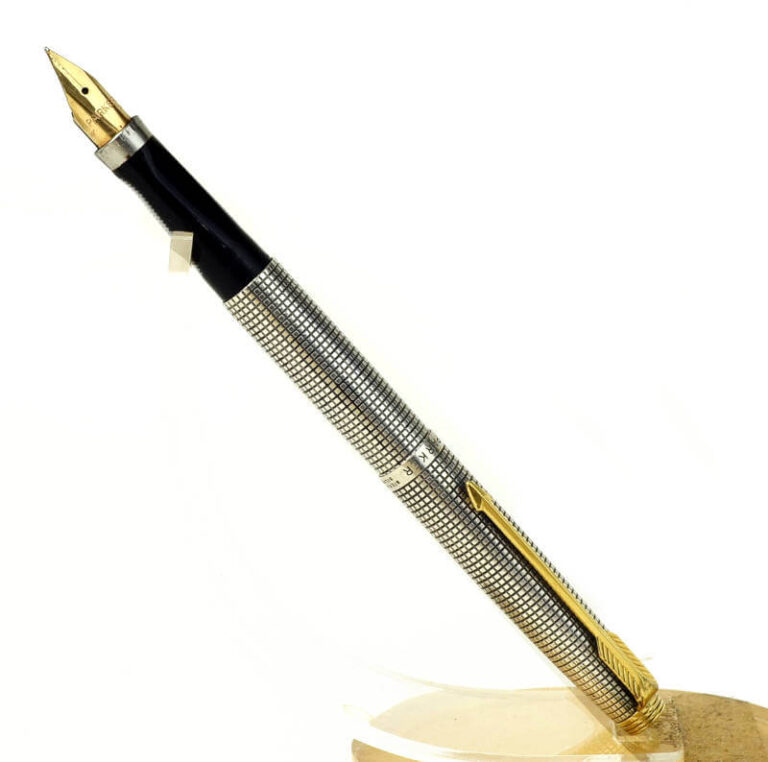 Vintage parker 75 sterling silver fountain pen with 14K gold M nib