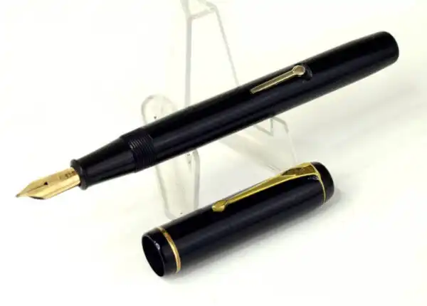 Vintage conway stewart 286 lever filler fountain pen - 14K gold M nib - Used - Image 2