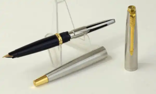 Vintage  parker 45 flighter fountain pen 14Karat solid gold F nib - USA made - Image 2