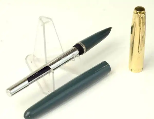 Vintage parker 51  fountain pen  with 14K solid gold F nib - Used - Image 2