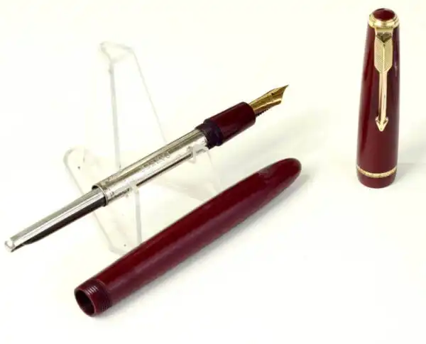 Vintage parker duofold english burgundy fountain pen - 14 Karat gold M nib - Clean - Image 2