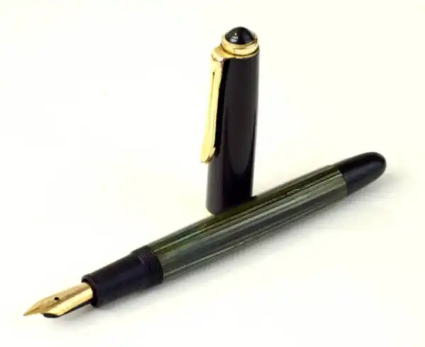 Vintage Pelikan 400 piston filler fountain pen with 14K 585  M nib - clean - Image 2
