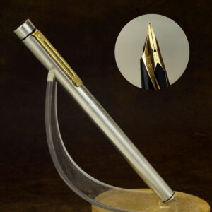 Vintage sheaffer targa 1001XG brushed chrome fountain pen with 14K solid gold M nib  - Clean