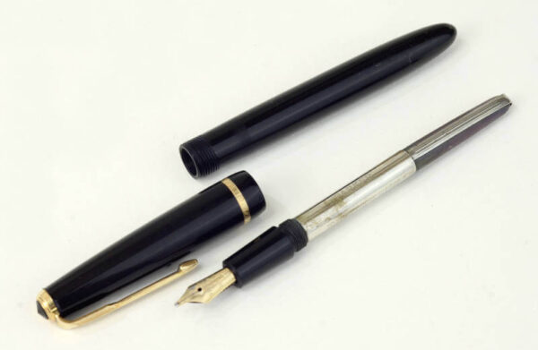 Vintage parker slimfold black fountain pen with 14C gold M nib - Clean used - Image 2