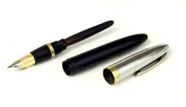 Vintage Sheaffer lifetime 1750 fountain pen with 14K solid gold M nib  - Clean - Image 2