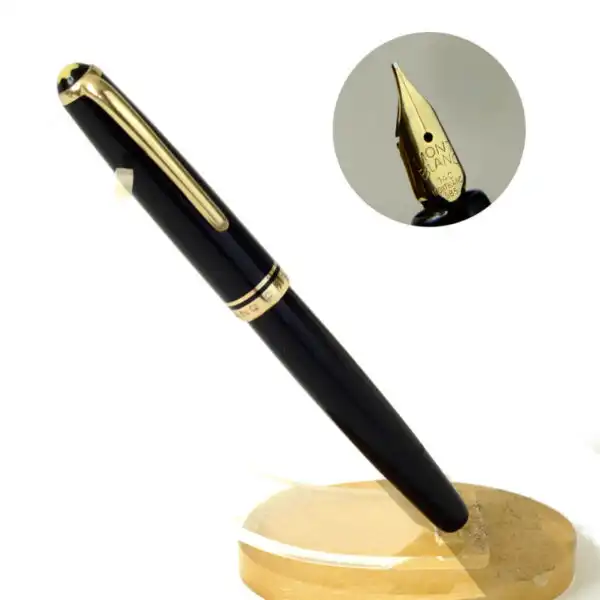 Vintage Montblanc  252 piston filler fountain pen with 14K solid gold M nib - Used