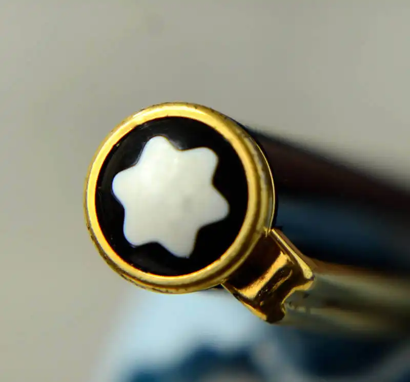 万年筆　montblanc noblesse oblige 14k 585 Montblanc Noblesse oblige fountain pen 14K platinum gold M