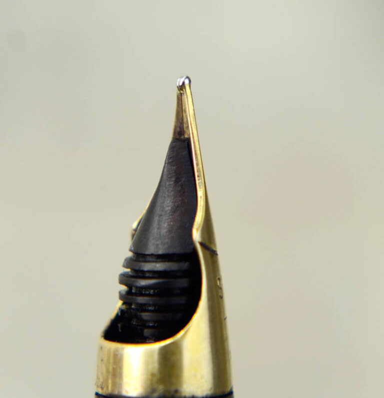 Buy sheaffer stylist 444X fountain pen with 14K gold conical M nib online