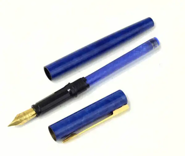 Vintage Waterman apostrophe lacquer barrel fountain pen with gold plated F nib - Super Mint - Image 2