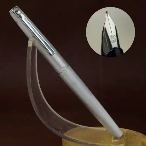 Vintage Pelikan silvexa brushed matte barrel fountain pen with steel M nib - Used