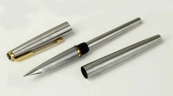Parker 50 falcon fountain pen full metal body fountain pen - embedded Medium Nib - Image 2