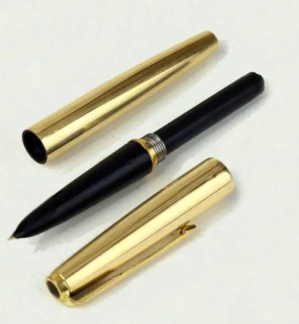 Vintage Parker 61 gold filled barrel fountain pen with 14K Gold F nib - Used - Image 2