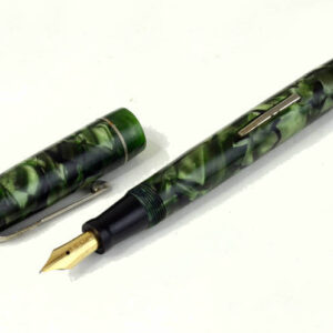 vintage-junior-acrylic-barrel-fountain-pen-gold-nib