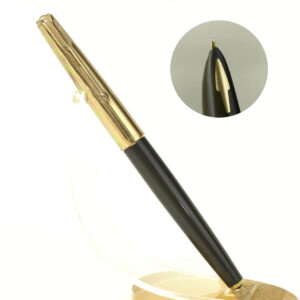 Vintage Parker 61 fountain pen 14K gold filled hairloom rainbow cap 14K Gold M nib - Clean