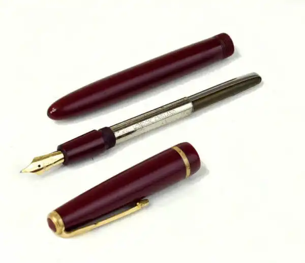 Vintage parker slimfold Burgundy fountain pen with 14C gold F nib - Used - Image 2